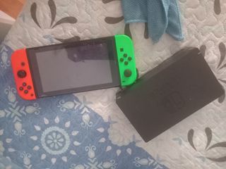 Nintendo Switch Rojo y Verde