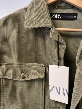 Camisa Zara Verde Militar Corduroy Talla M