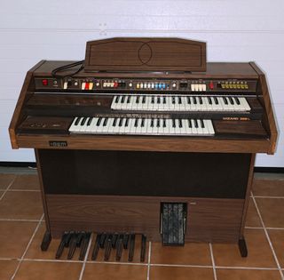 Órgano GEM Wizard 326 L