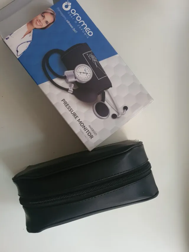 Tensiómetro Oromed con estetoscopio