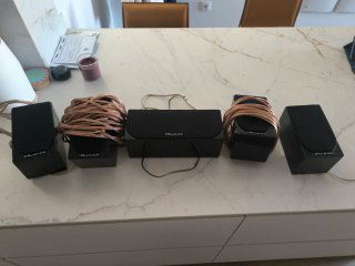 Altavoces Wharfedale Negro