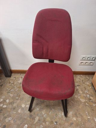 Silla de oficina roja