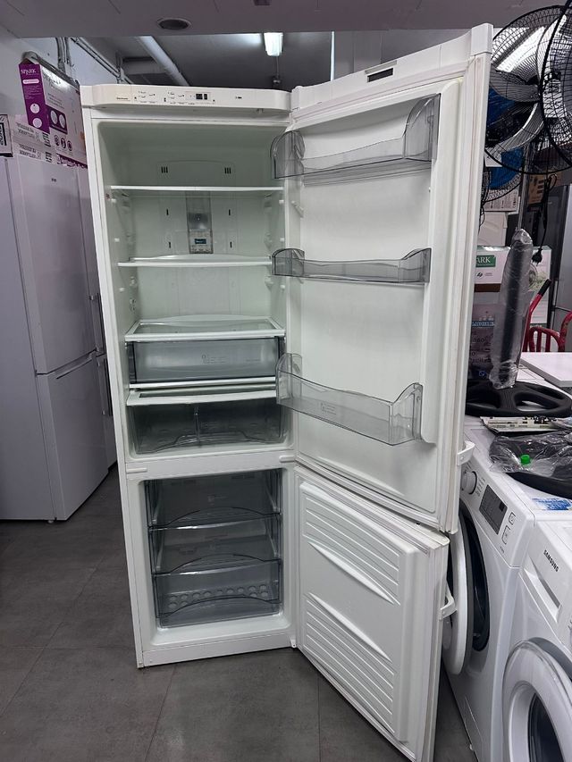 Nevera combi Fagor con garantía transport 