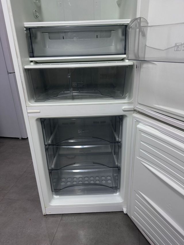 Nevera combi Fagor con garantía transport 