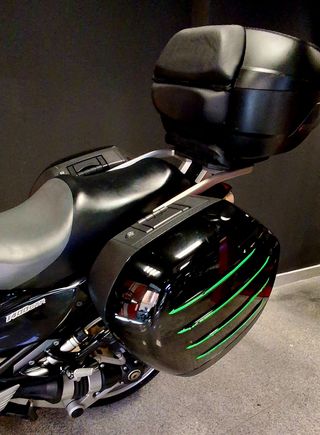 Kawasaki GTR1400 Negra
