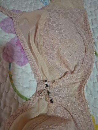 Sujetador rosa de encaje