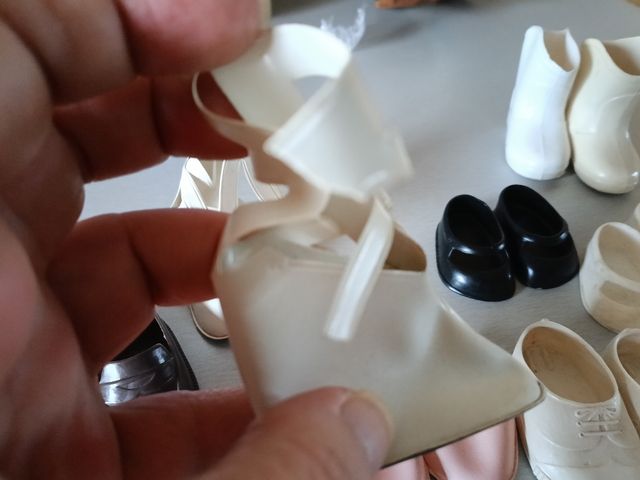 Lote Zapatos Muñeca Nancy y Lesly