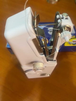 Macchina da cucire portatile Handy Stitch