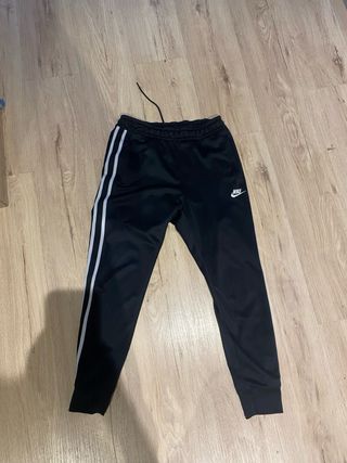 Pantalones Nike Negros con Rayas Blancas
