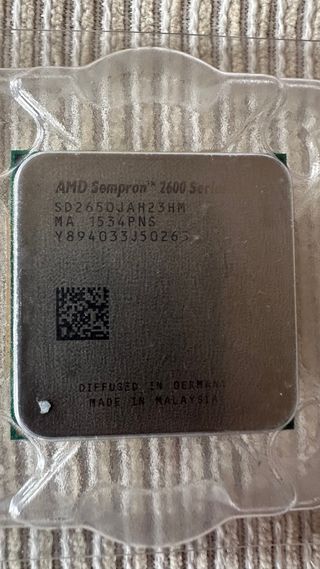 AMD Athlon 2600+ con disipador