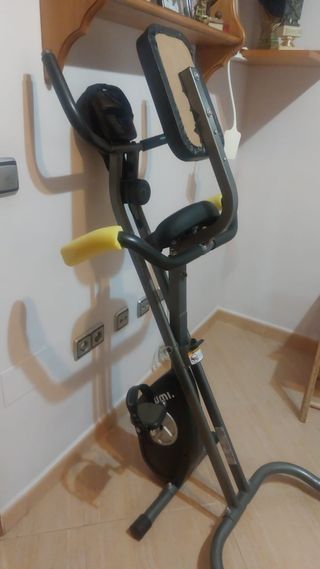 Bicicleta Estática UMI Smartfit 200