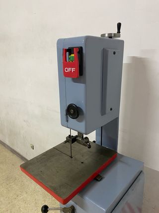 Sierra de cinta industrial