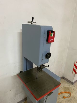 Sierra de cinta industrial