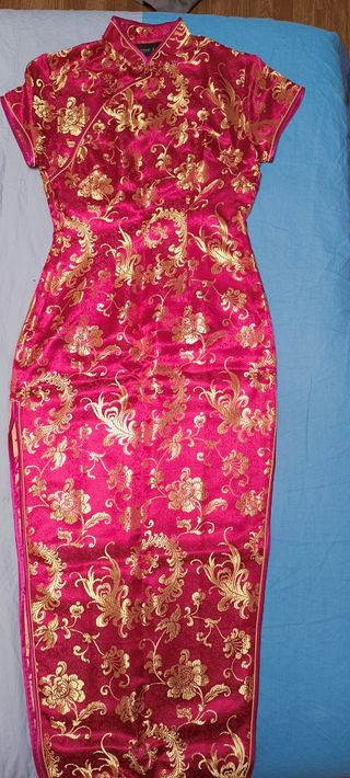 Vestido japonés rojo y dorado talla XS