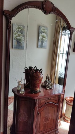 Entradita de madera y cristal