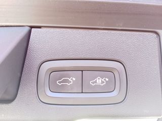 Volvo XC60 2.0 T6 AWD Recharge RDesign Auto