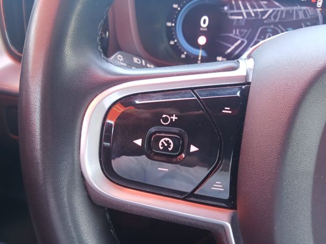 Volvo XC60 2.0 T6 AWD Recharge RDesign Auto