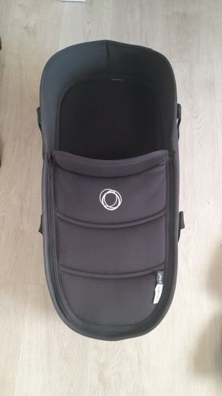 Bugaboo Bee 3 con Moisés y Accesorios