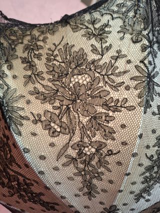 SOMBRILLA ANTIGUA, DE ENCAJE Y FORRO DE SEDA 