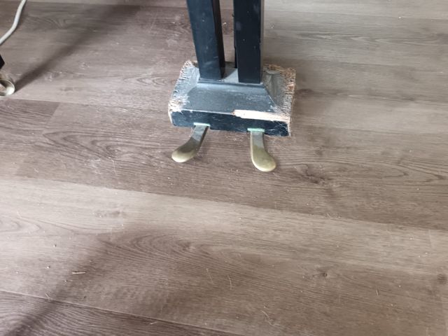 Piano Rönisch negro