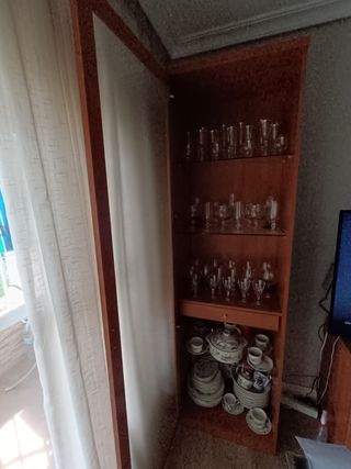 Vitrina madera y cristal