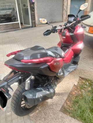 Honda Adv 350