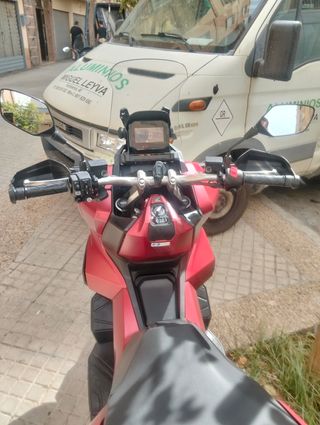 Honda Adv 350