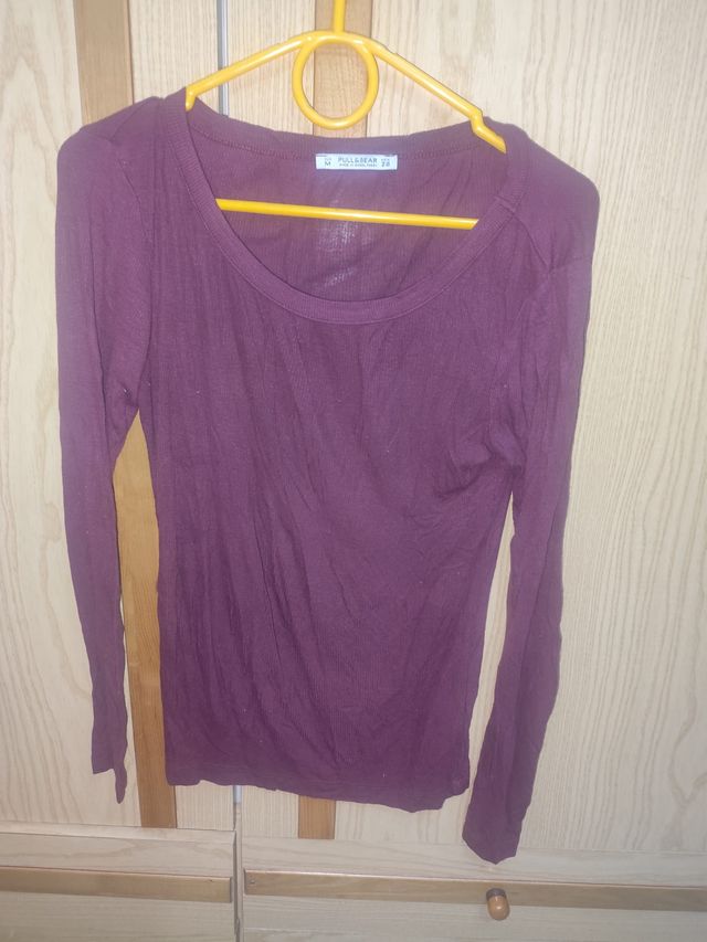 Camiseta Pull&Bear manga larga morada Talla M