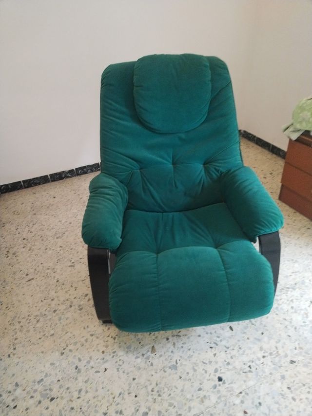 Sillón butaca verde , madera en negro