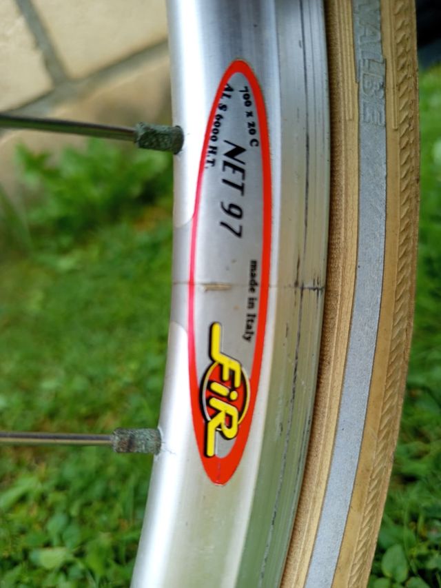 Bicicleta urbana clásica naranja