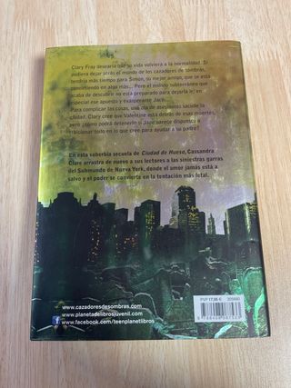 Ciudad de ceniza. Cazadores de sombras 2: Cazad...