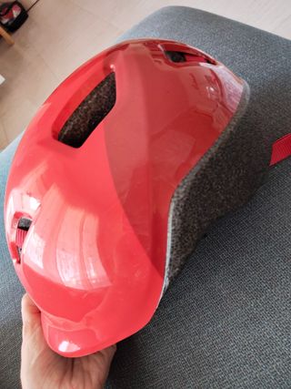 Casco bici Decathlon talla XS (48-52cm).