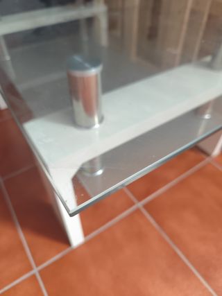 Mesa de cristal moderna para salón