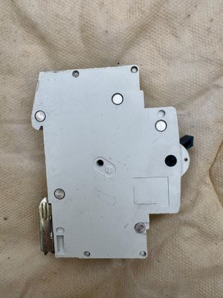 INTERRUTTORE AUTOM MAGNETOTERMICO HAGER MJ 506A C6