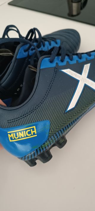 Botas de fútbol Munich azules y multicolor