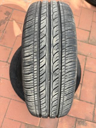 Neumáticos 175/65/14 perfectos 