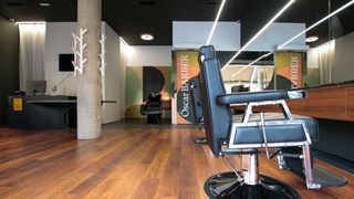 TRASPASO Barbería 70 m2 en Alcantarilla BAJO LOCAL