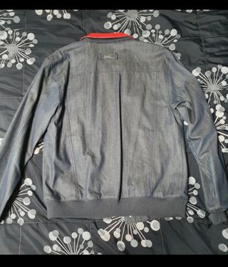 Chaqueta y camiseta LRG