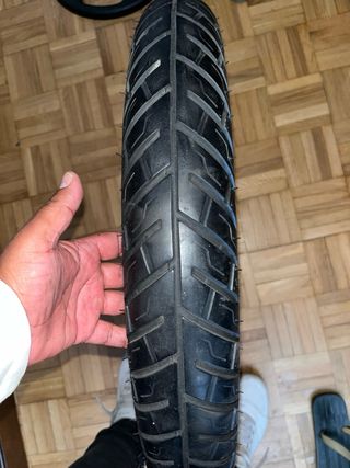 Neumático Moto Michelin City Pro 90/90-18. camara