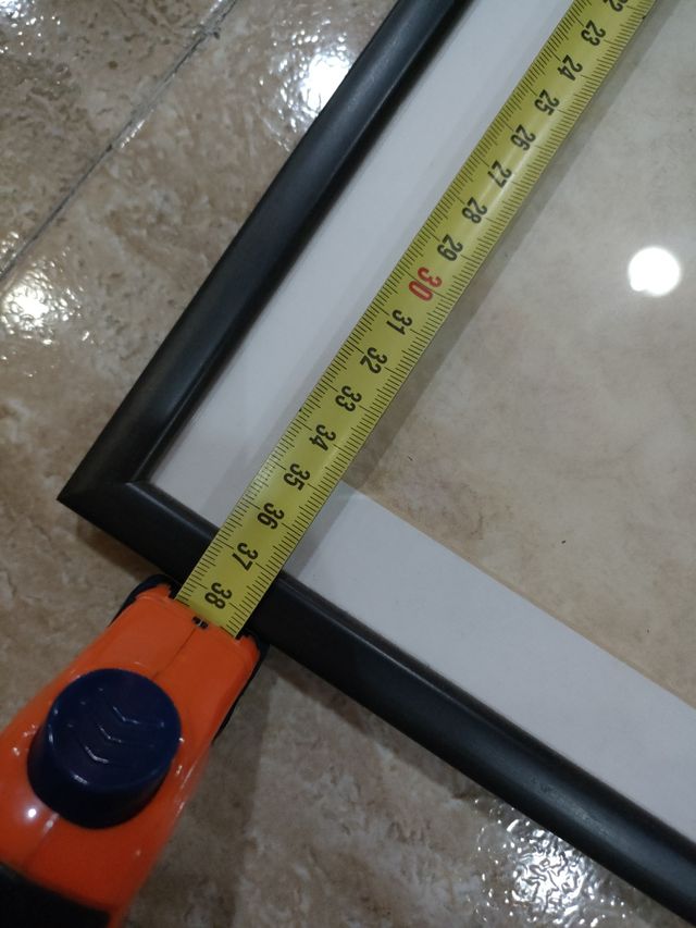 Marco Escudo Granada Negro Multicolor