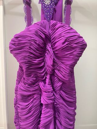 Vestido largo morado de fiesta