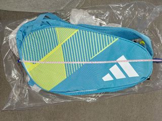 Paletero Adidas pequeño azul y amarillo