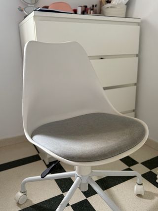 Silla de escritorio.