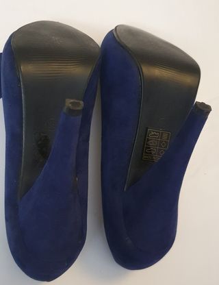 Zapatos de tacón azul ante