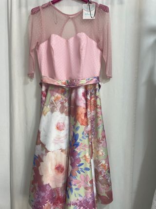 Vestido rosa floral para bodas