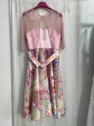Vestido rosa floral para bodas