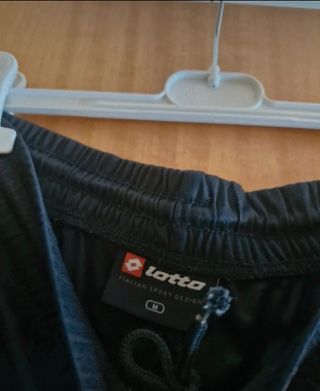 Completo sportivo Lotto bianco e nero