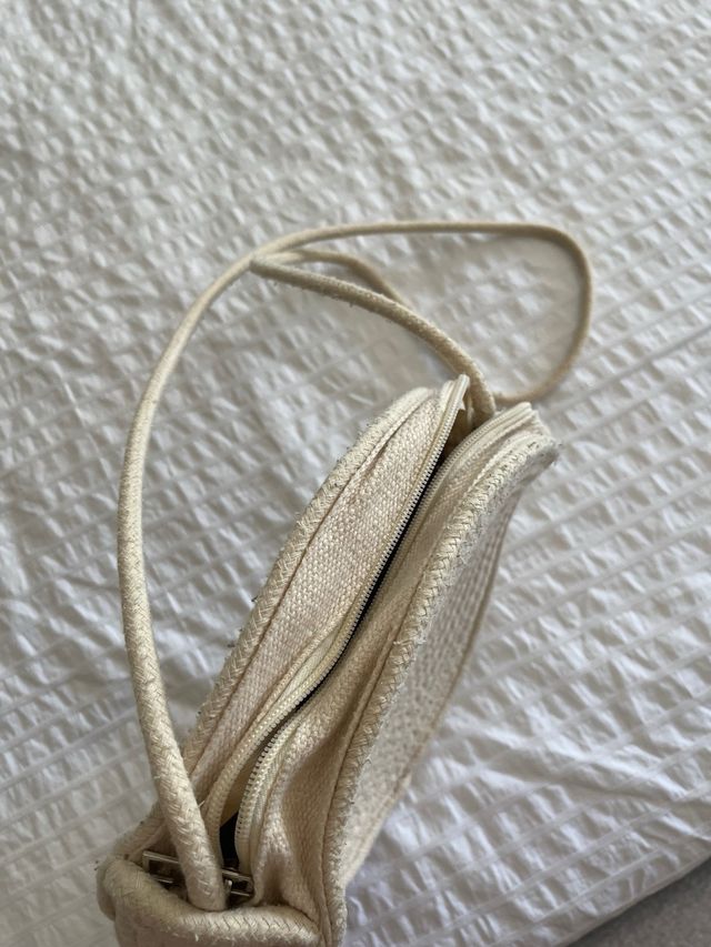 Bolso redondo de cuerda beige