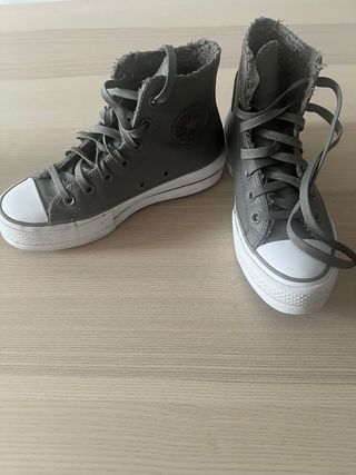 Converse grises altas