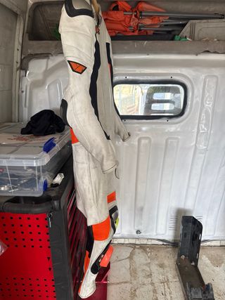 Mono de moto talla M blanco y naranja